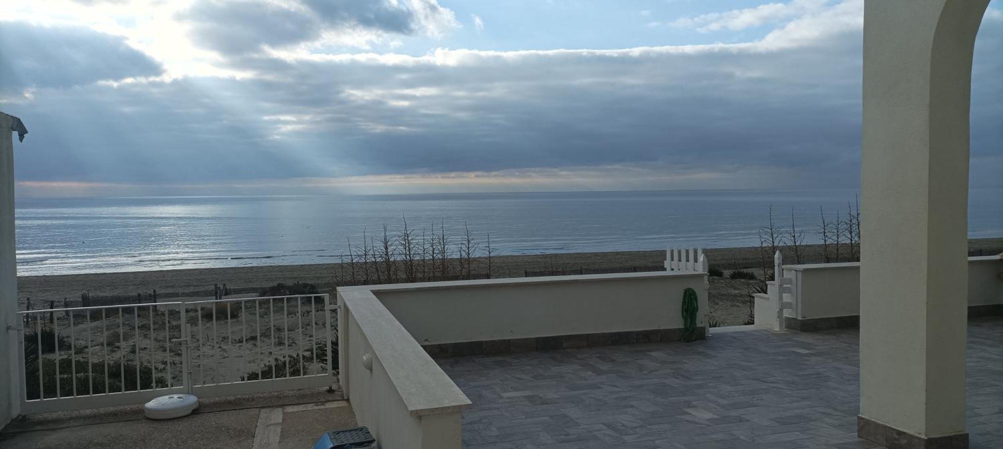 The Suite On The Beach Торваяніка Екстер'єр фото