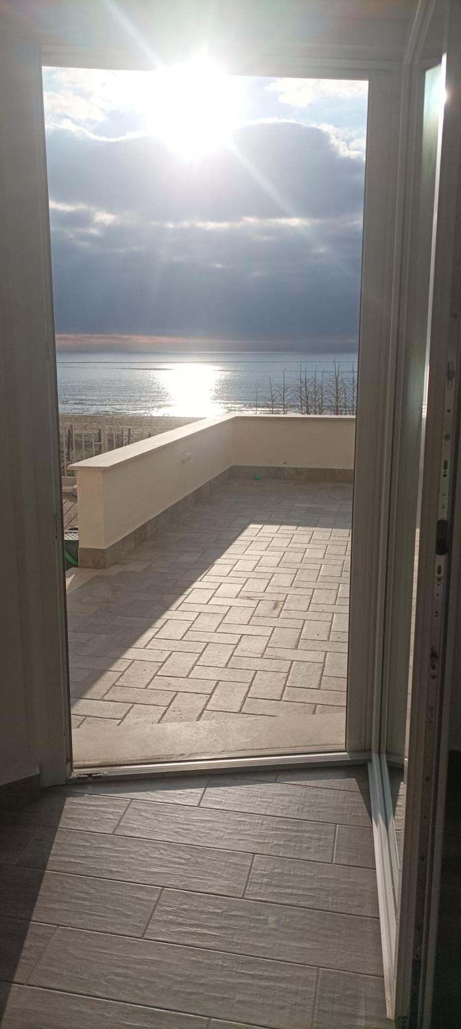 The Suite On The Beach Торваяніка Екстер'єр фото